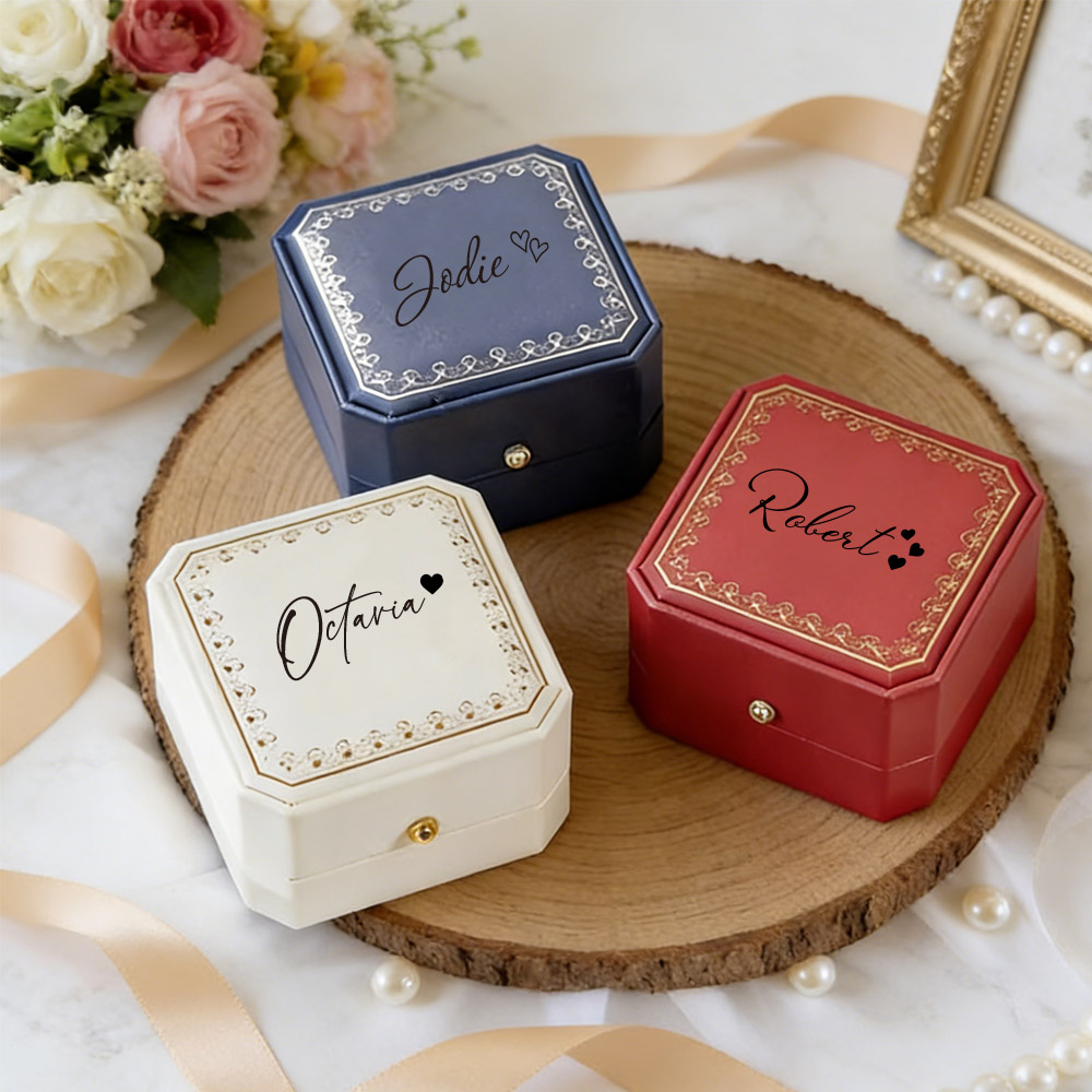 Wedding Zone - Gepersonaliseerde ringendoos van kunstleer met fluwelen